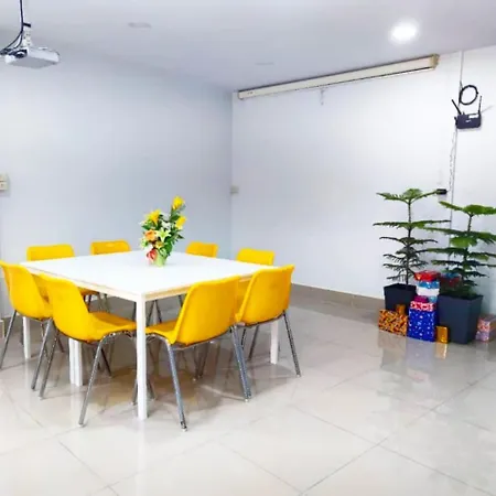 106 Main Street By Zamanja Betong Villa Exterior photo